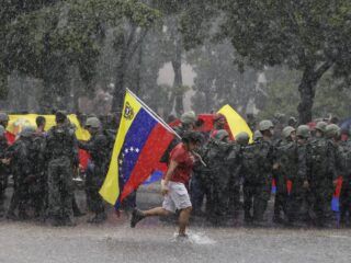 La oposición venezolana en cinco olas: veinte años de lucha (2005–2025)